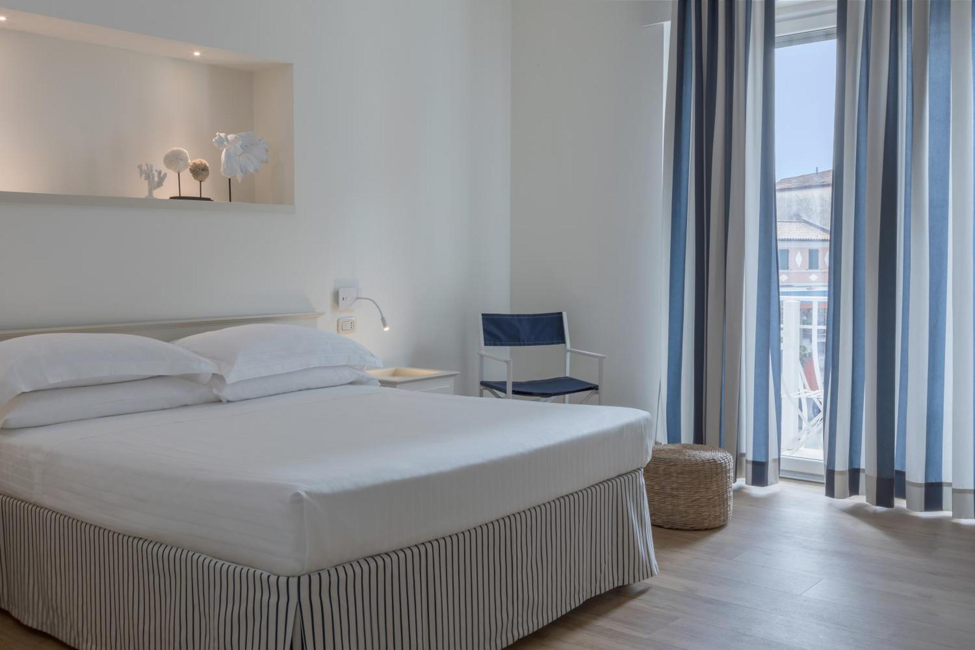 Mure Hotel Нумана Экстерьер фото